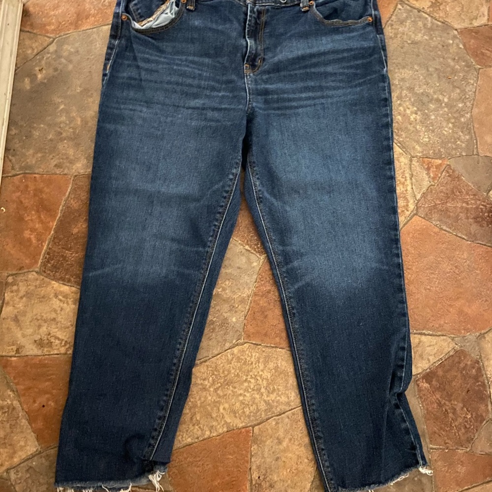 Old navy boyfriend cut jeans